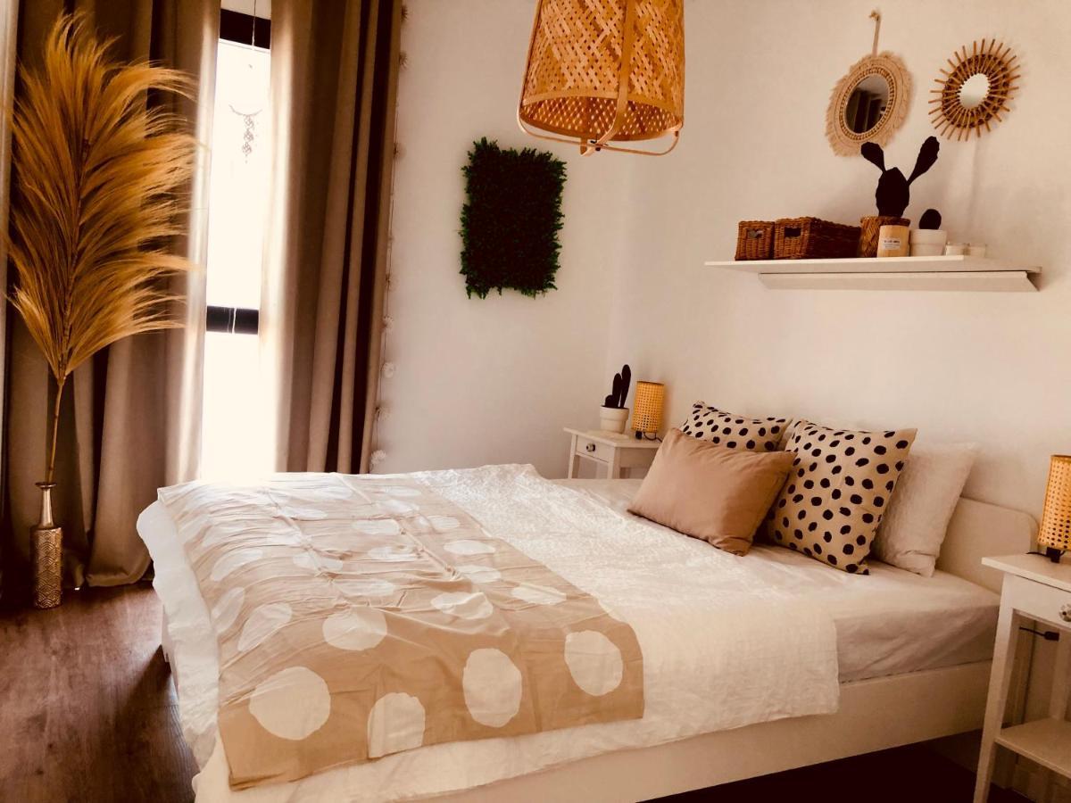 Villa El Palmeral - Exlusive With Private Pool In